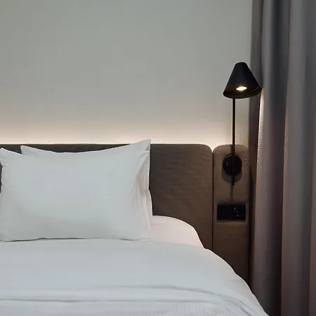 Hampton By Hilton Messe 3*