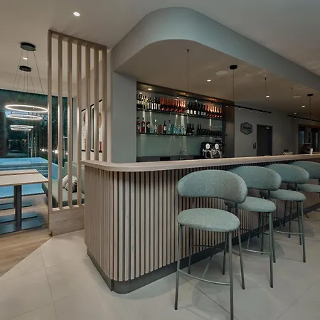 Hampton By Hilton Messe فندق 3*
